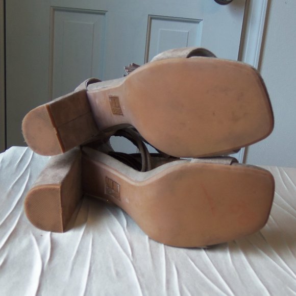 Jeffrey Campbell Formosa Taupe Suede Heels sz 8 - Picture 9 of 9